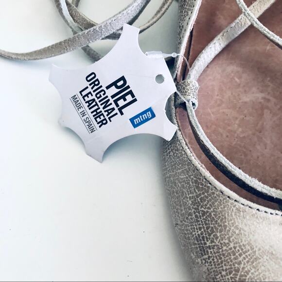 MTNG Monica Women's 39 US 8 Vimet Platino Ankle Wrap Flat Silver Flat - Picture 6 of 11